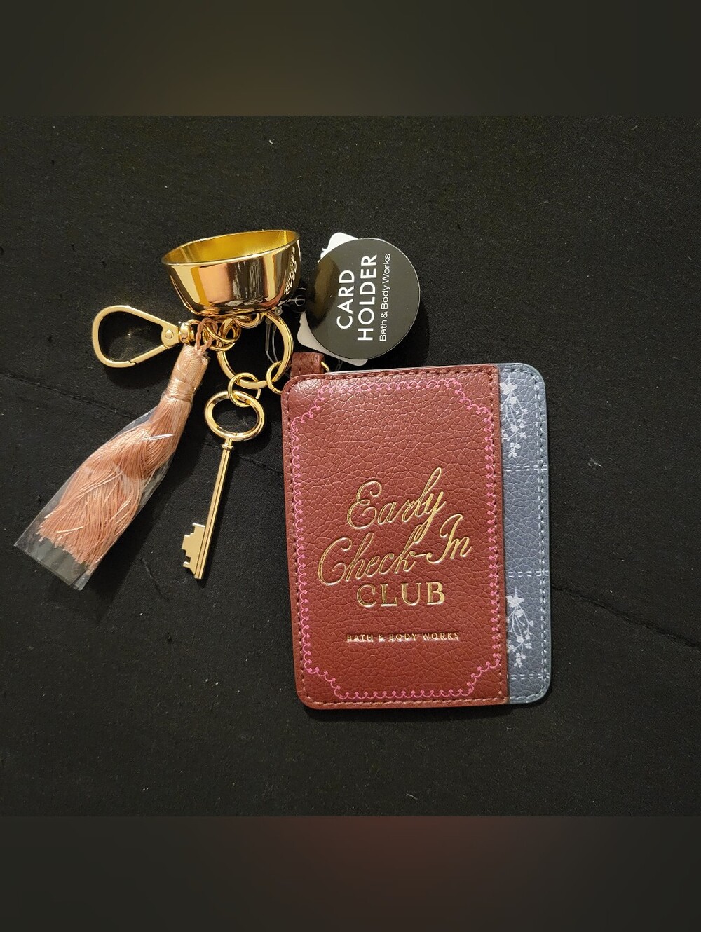 Bath & Body Works Early Check-In Club Card Holder Pocketbac Holder Clip Chain